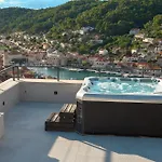 The Glass House Pucisca