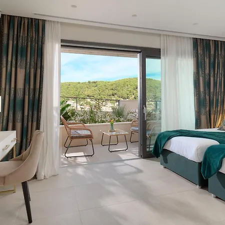 The Glass House Villa *