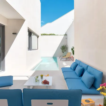 The Glass House Villa Pucisca